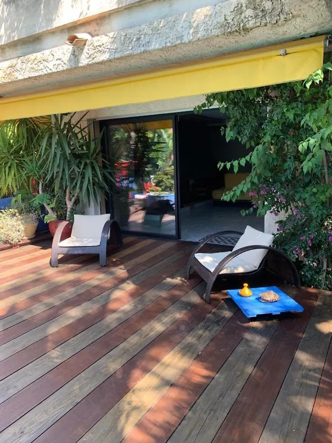 La Villa Bali: Beachfront Oasis with Cascading Pool Six-Fours-les-Plages 0*,